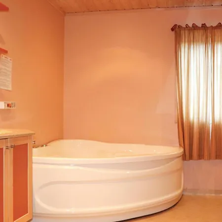 5 Bedroom Gorgeous In Lindesnes Svinoy