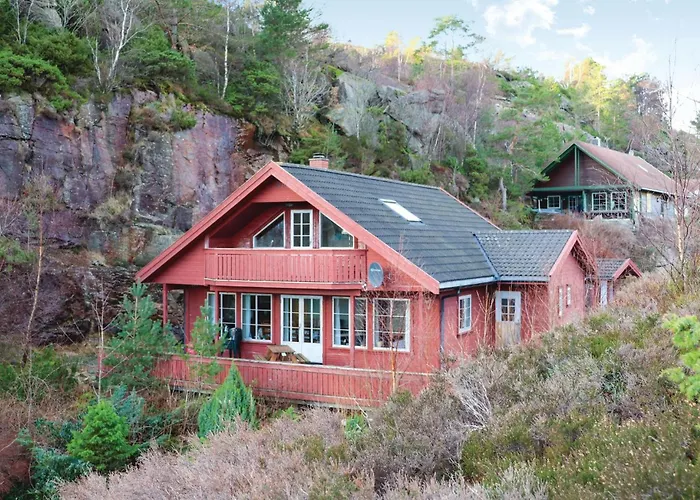 5 Bedroom Gorgeous In Lindesnes Feriehus *